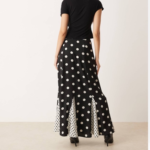 ASOS DESIGN
Mixed Polka Dot print Maxi Skirt - Picture 3 of 8